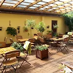 Kajzer Aparthotel 4*