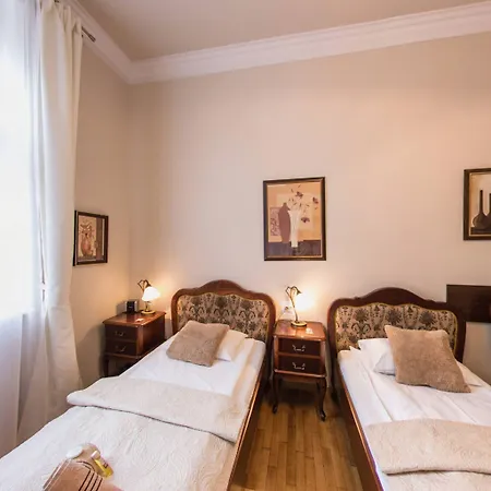 Kajzer Apartmanhotel
