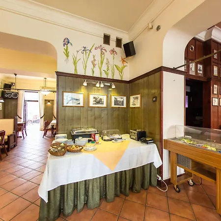 Apartmanhotel Kajzer 4*