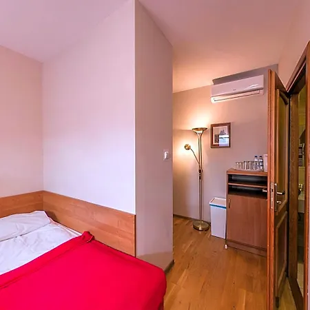 Kajzer Apartmanhotel