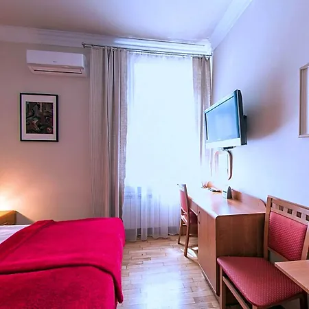 Apartmanhotel Kajzer 4*