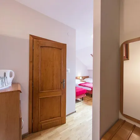 Apartmanhotel Kajzer 2*