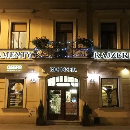 Kajzer Apartmanhotel 2*