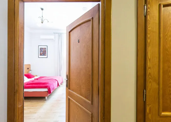 Aparthotel Kajzer 4*