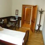 Kajzer Aparthotel 4*