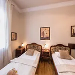 Kajzer Aparthotel