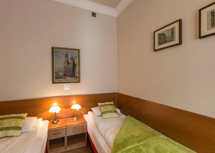 Kajzer Hotel apartamentowy 4*